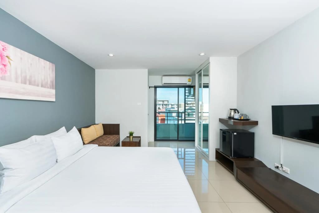 De Botan Srinakarin Hotel & Residence - photo 6