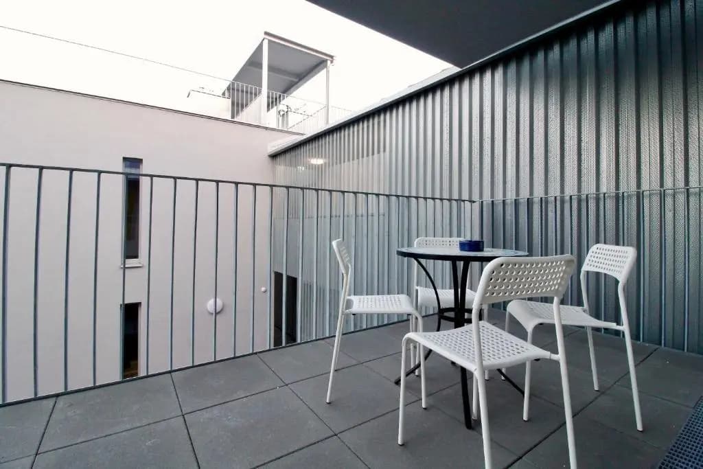 Balcony/Pool/Free Parking Garage Studio - photo 16