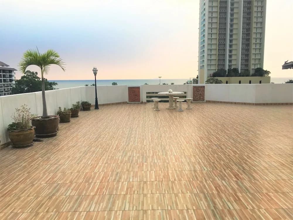 Fantastic 2 bed With Huge Balcony & sea Views - photo 14