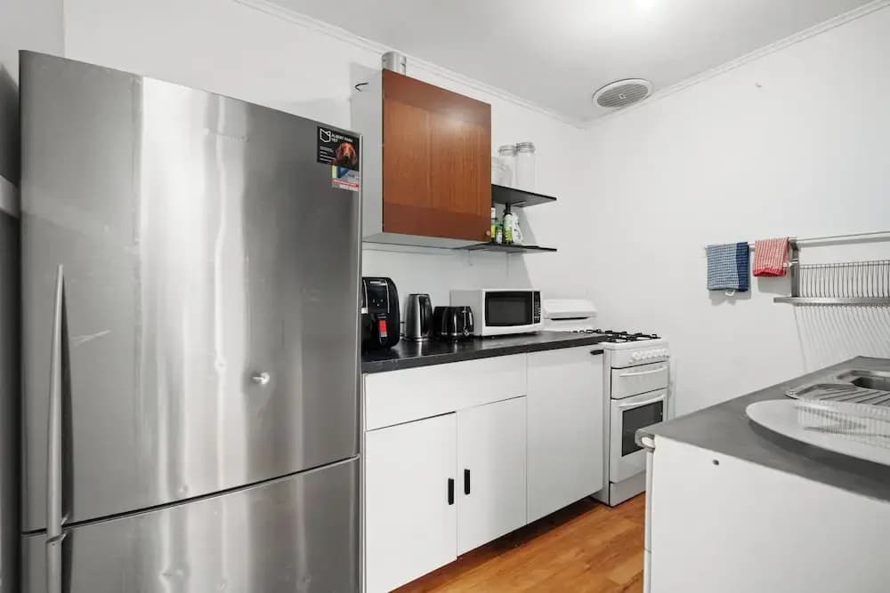 Beach house 2km CBD - photo 11