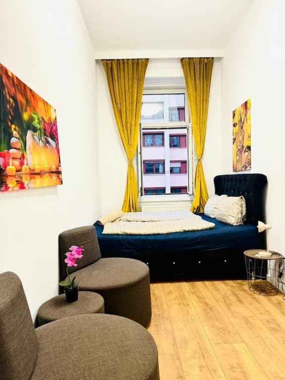 Stylish 9BR Apartment for 18 Guests - photo 18
