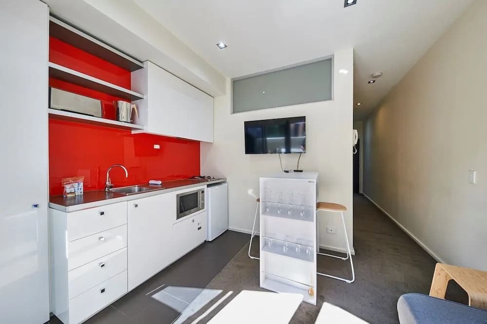 Readyset Apartments at Kett - photo 12