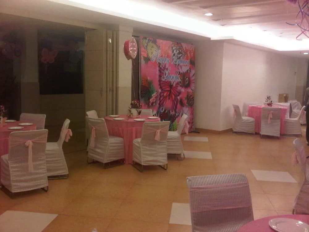 Hotel Twin Tree Naraina - photo 20
