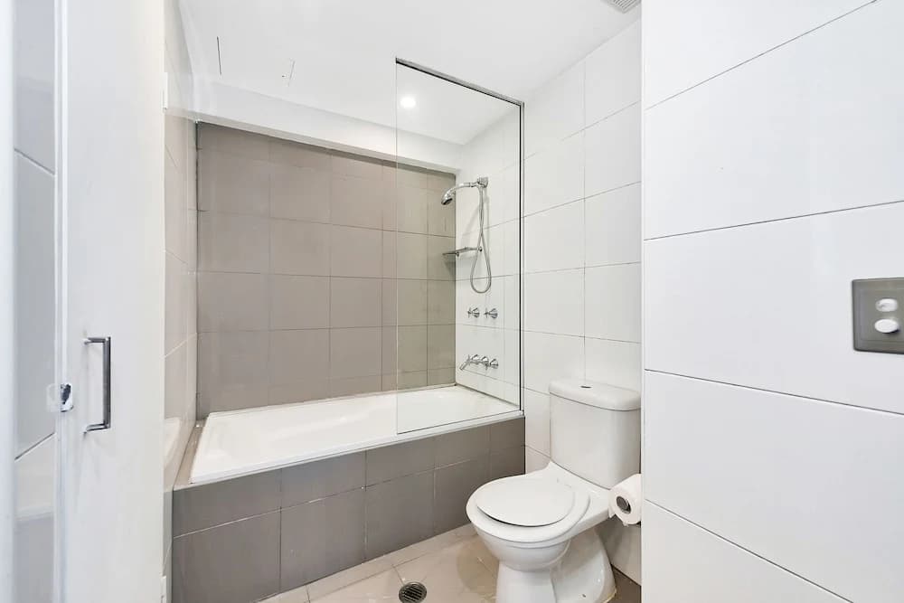 Contemporary Apartment Living - photo 8