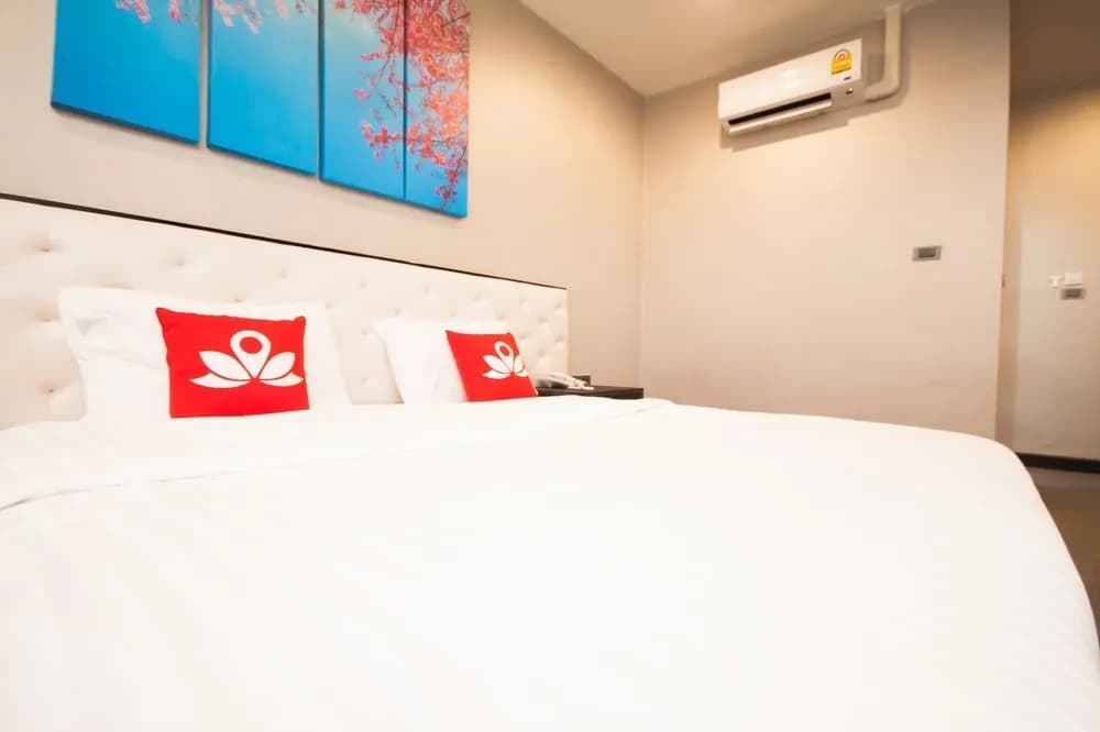 ZEN Premium Sukhumvit 33 - photo 4