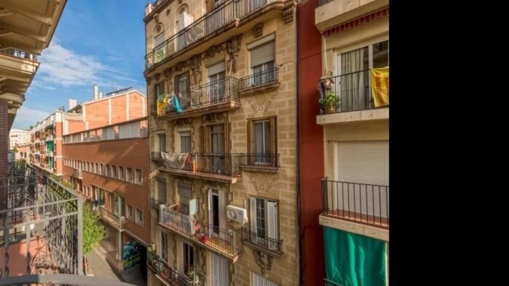 HOMEnFUN Sants with Montjuic views - main photo