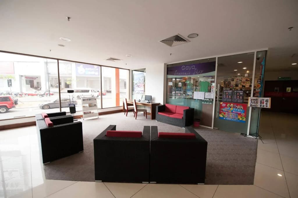 Gaya Centre Hotel - photo 2