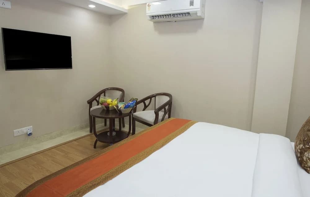 Hotel Welcome Palace Karol Bagh - photo 5