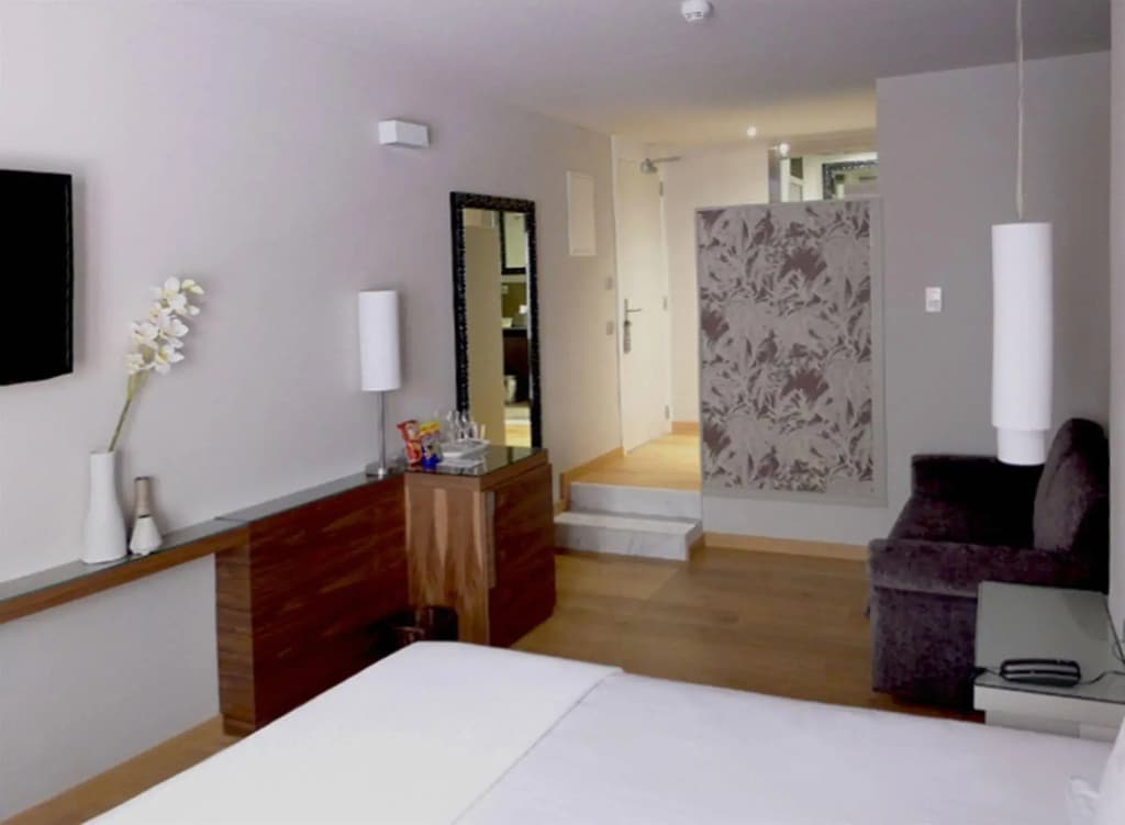 Vasanta Hotel - photo 5