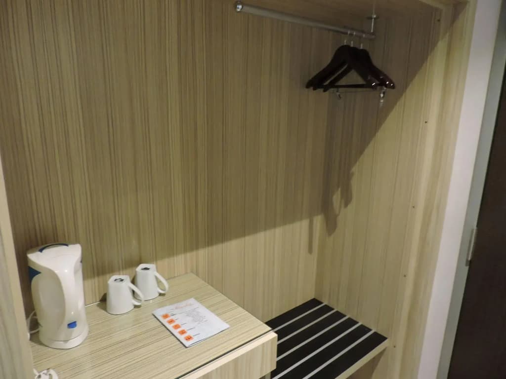 The Blanket Hotel - photo 14