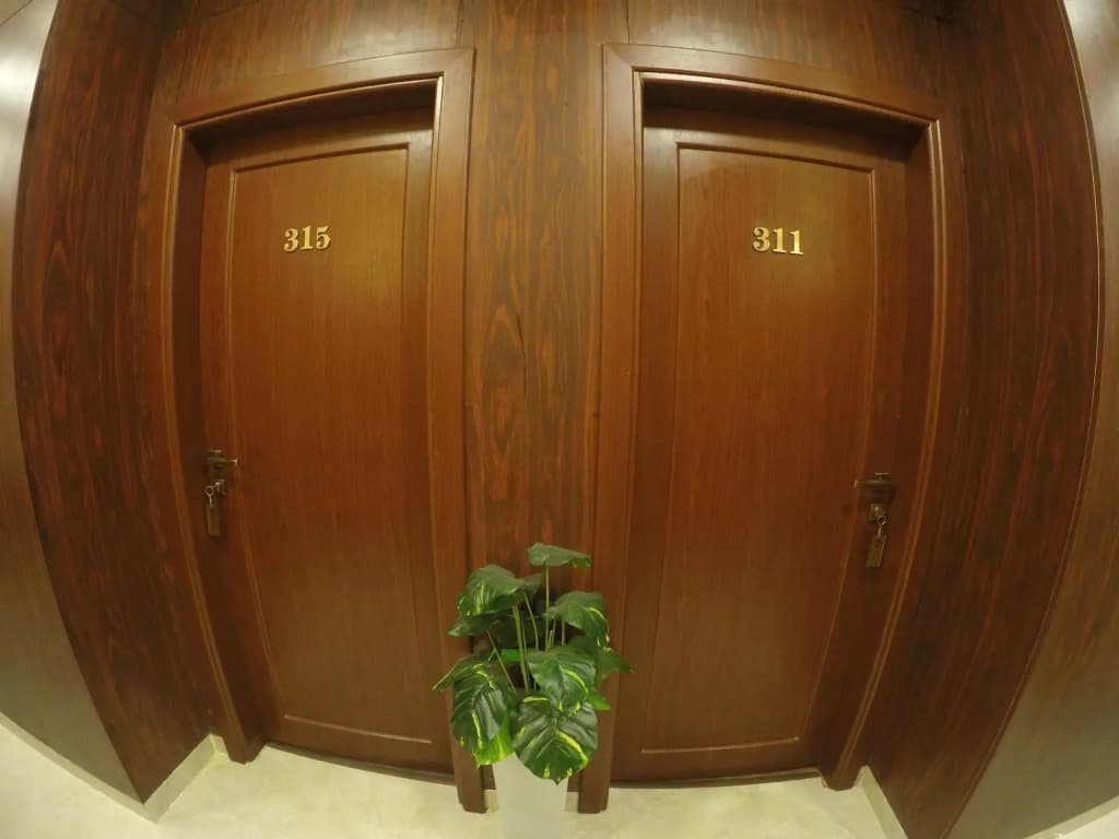 Grand City Hotel - photo 12