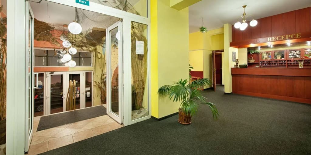 Hotel Henrietta - photo 17