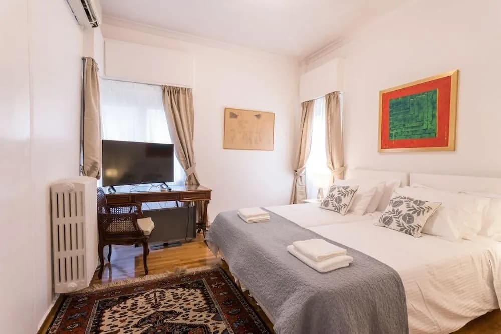Elegant & Spacious 2bdr Flat - photo 4