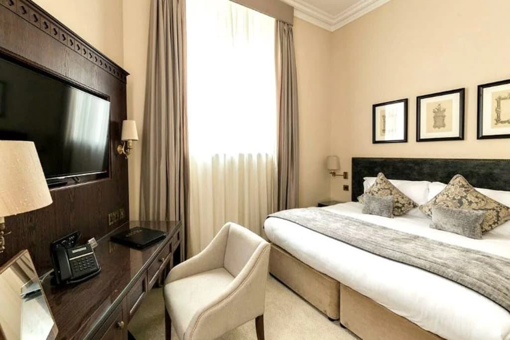 St Paul's Hotel - photo 3