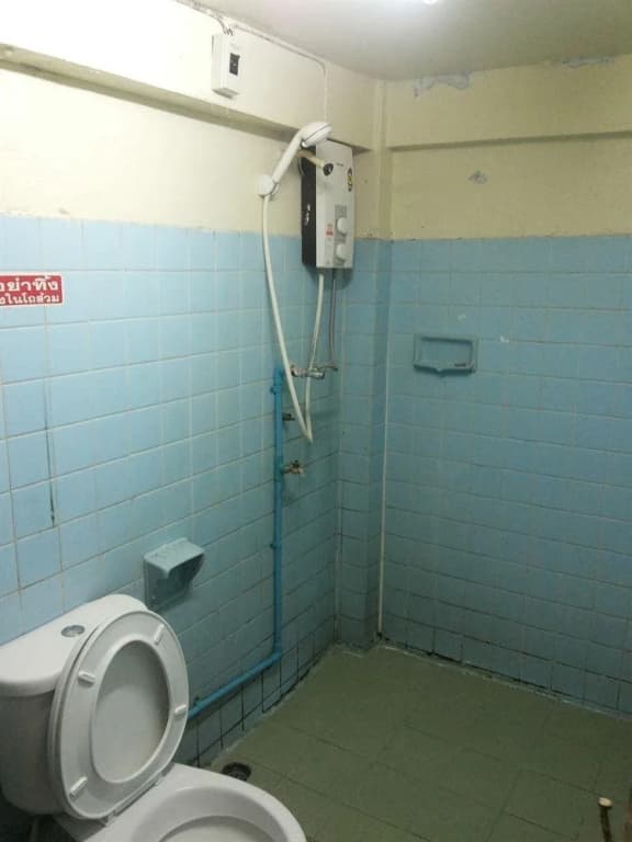 Q6 At 6 - Hostel - photo 10