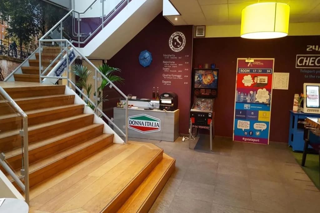 Amsterdam Teleport Hotel - photo 2