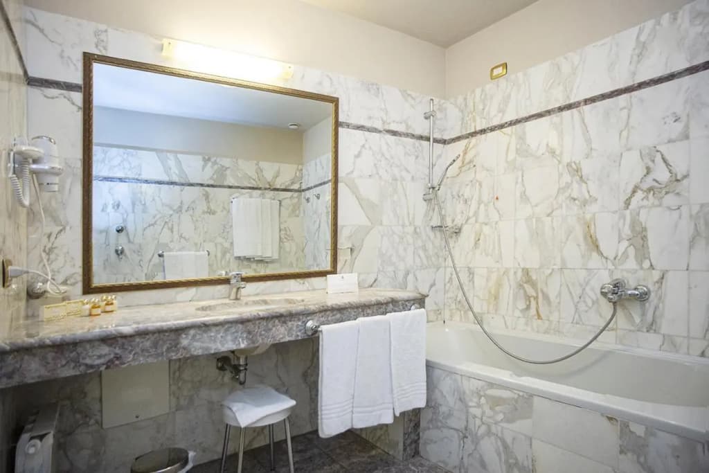 Hotel Donatello - photo 29