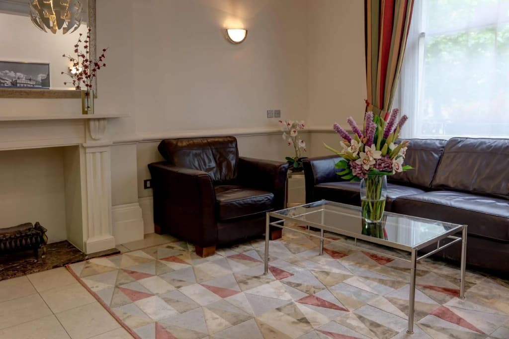 Queensway Hotel Sure Hotel Collection By Best Western - photo 15