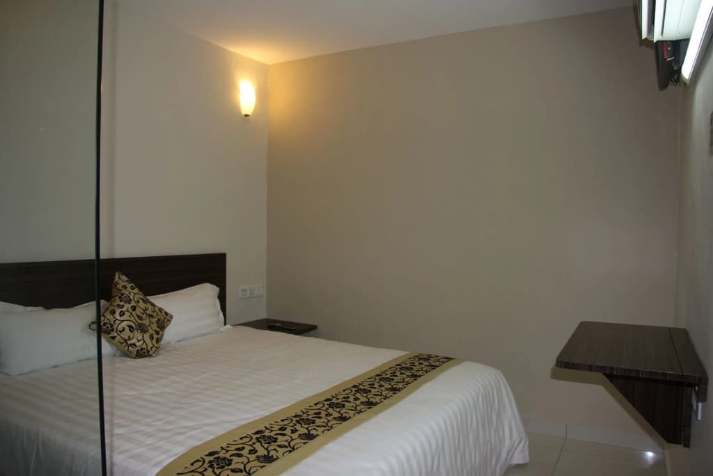 Azio Hotel & Residences - photo 7