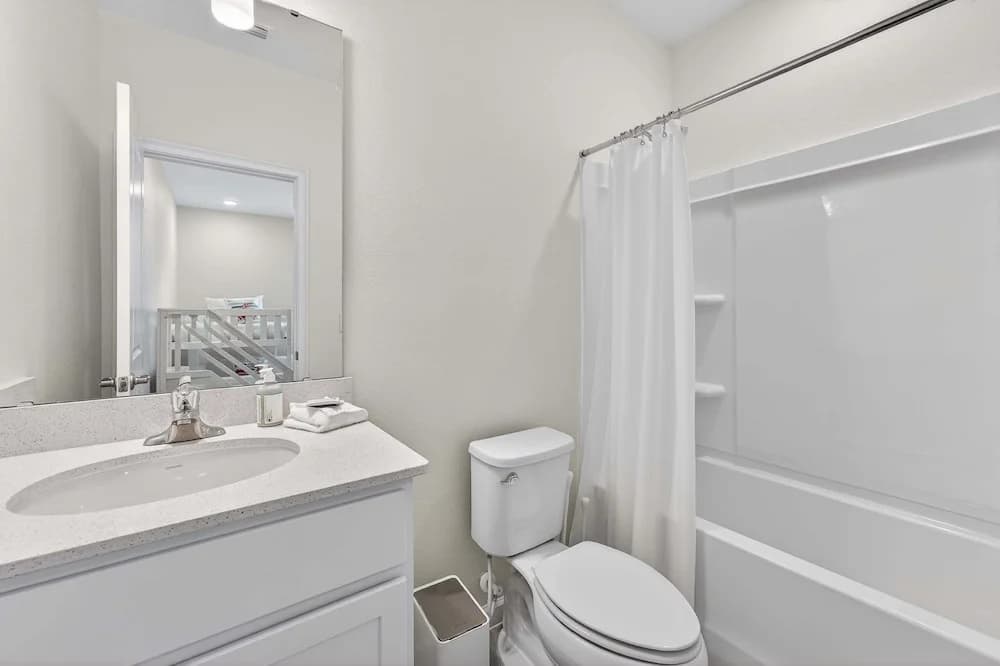 NEW 5bd/5ba Townhome Near Seaworld - photo 9