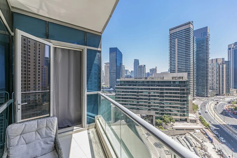 SuiteLets - Bay Central Suites - photo 6