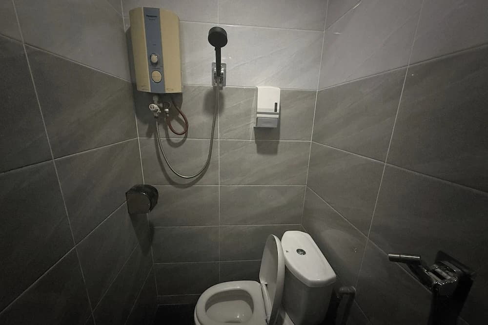 Tiong Nam Hotel Near Pasir Gudang - photo 28