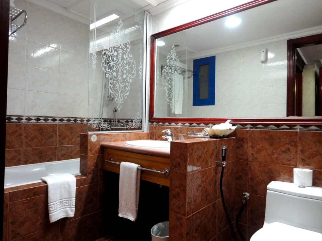 Beach Bay Hotel - photo 10
