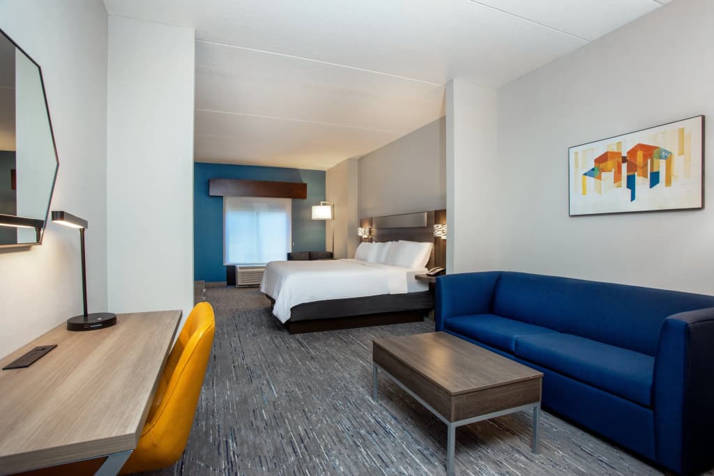 Holiday Inn Express & Suites Orlando East - UCF Area by IHG - photo 3