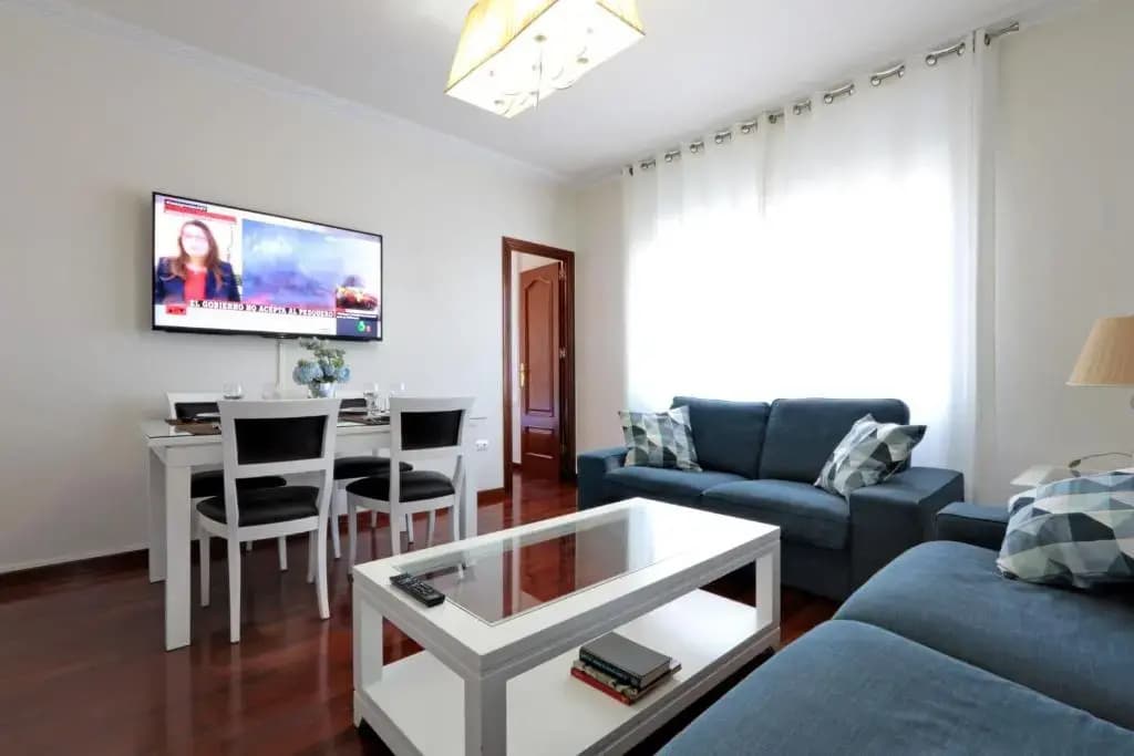 Classbedroom Fira Business Apartment - photo 3