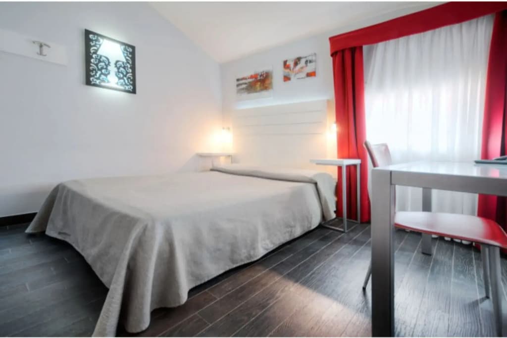 Hotel Aaron - photo 5