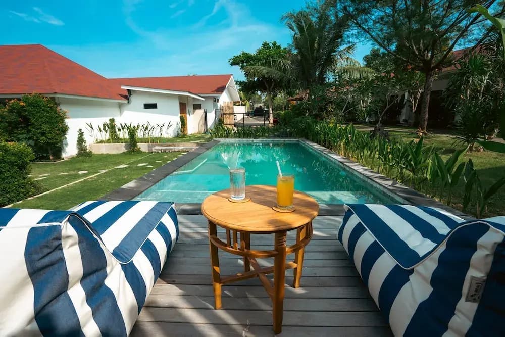 Zena Surf Suite - photo 1