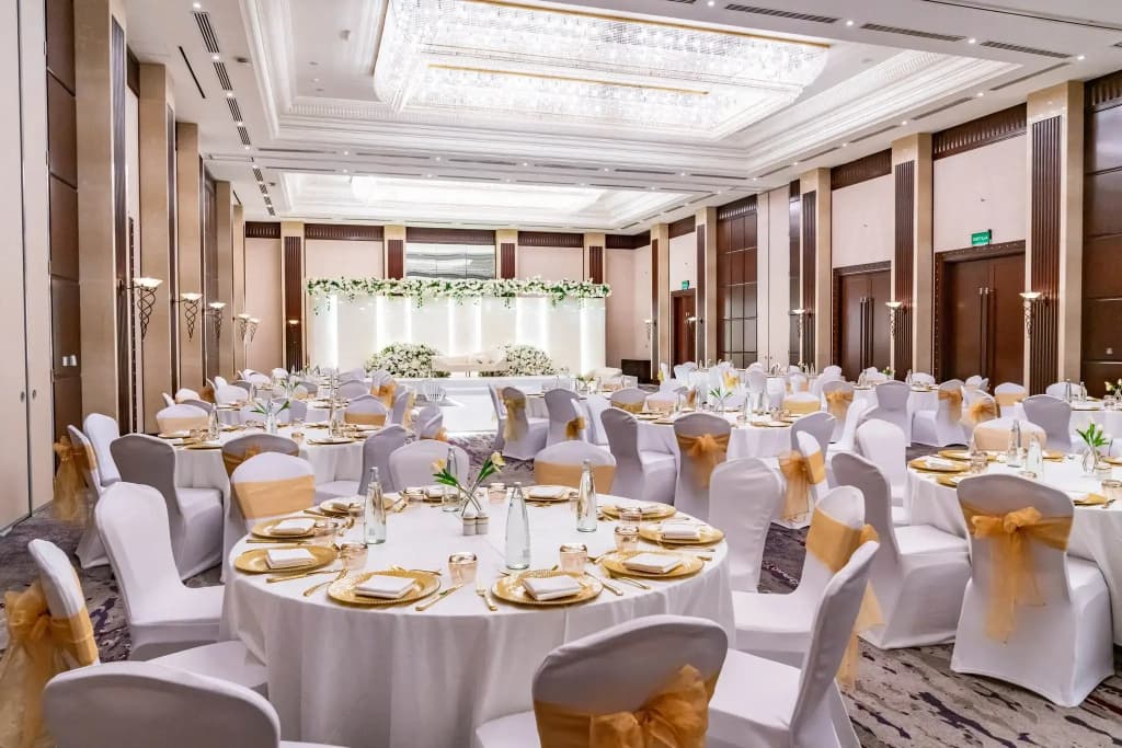 Beach Rotana Hotel - photo 22