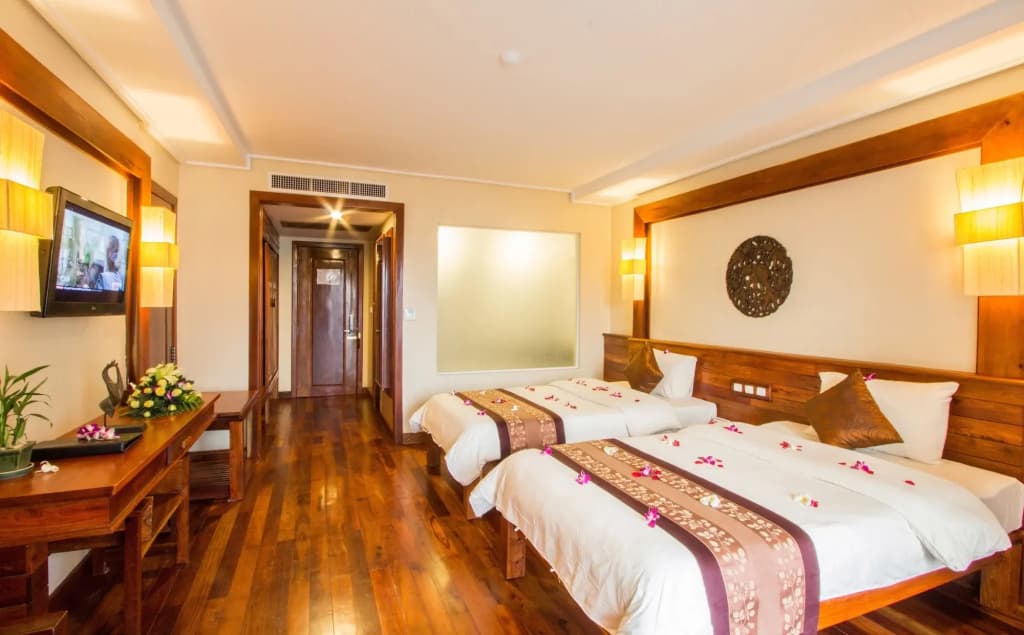 Royal Empire Hotel - photo 7