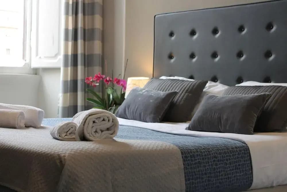 Little Rose Rooms - photo 4