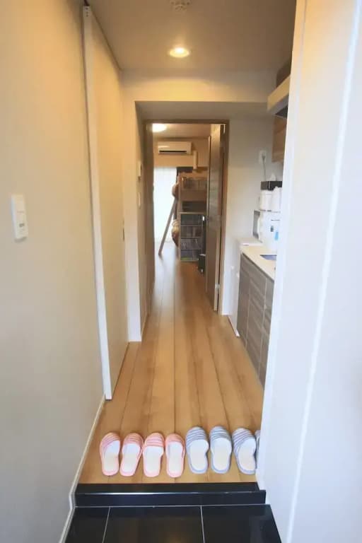 2500 Comics Room - photo 4
