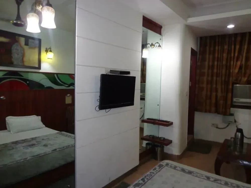 OYO 2680 Hotel Presidency - photo 7