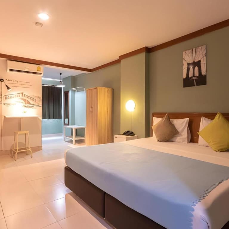 Collection O Howard Square Boutique Hotel - photo 27