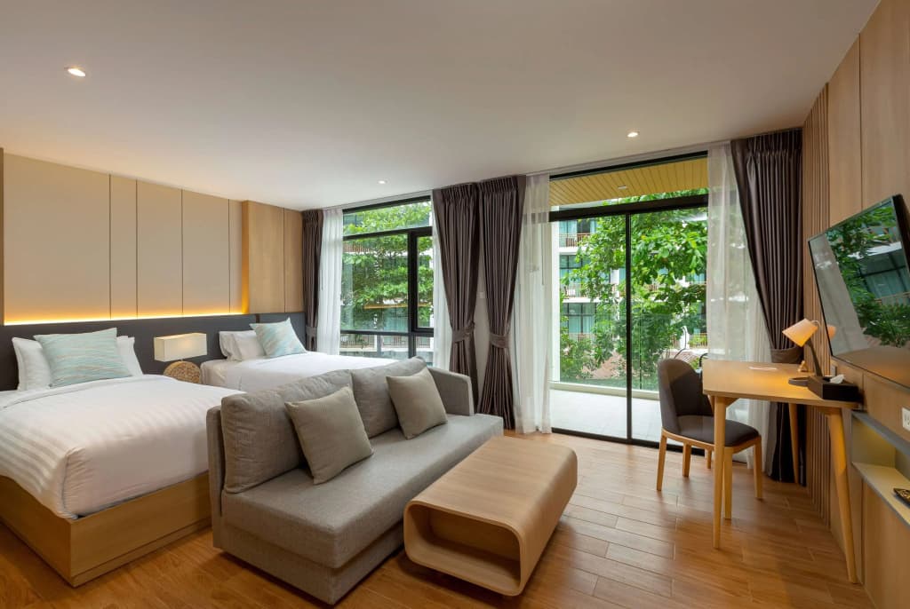 Wyndham Garden Naithon Phuket - photo 2
