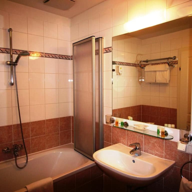SUITE HOTEL 900m ZUR OPER - photo 42