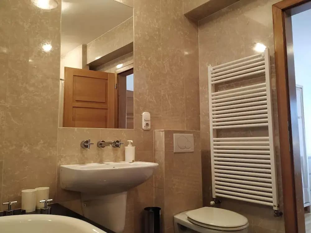 Puskas Apartment - photo 9