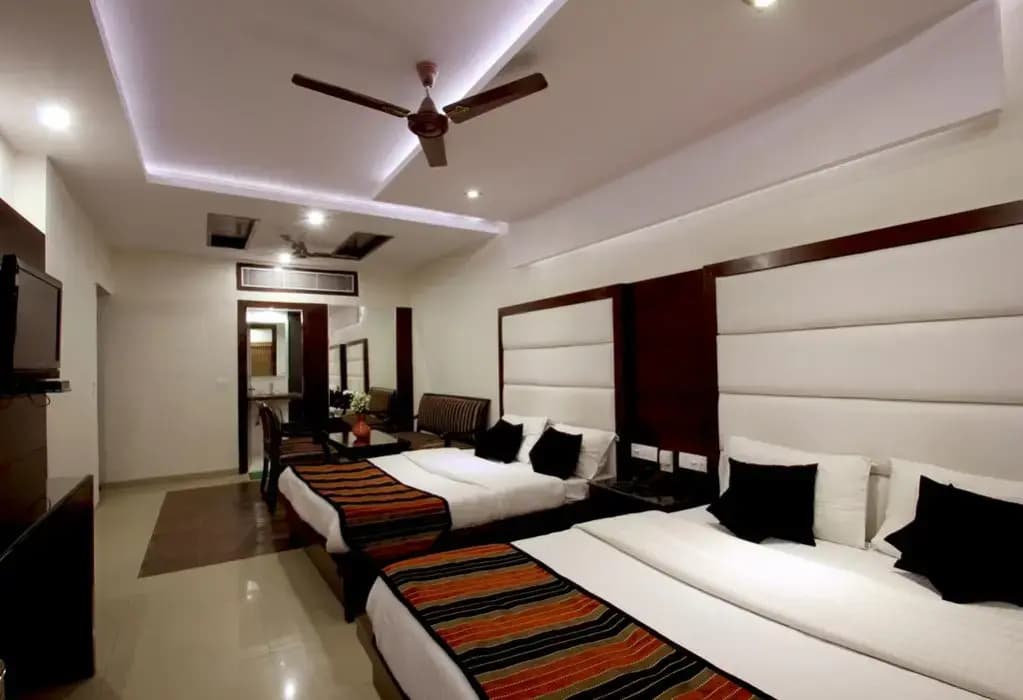 Hotel Mohan International - photo 3
