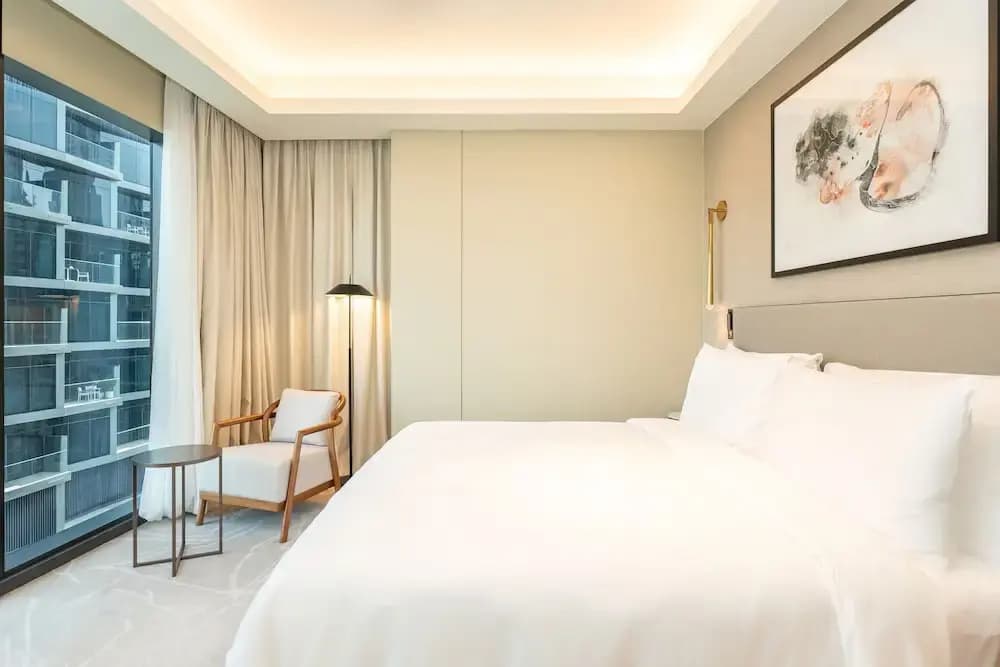 Luxury StayCation - Modern Comfort: 3-BR at The Address Opera - photo 1
