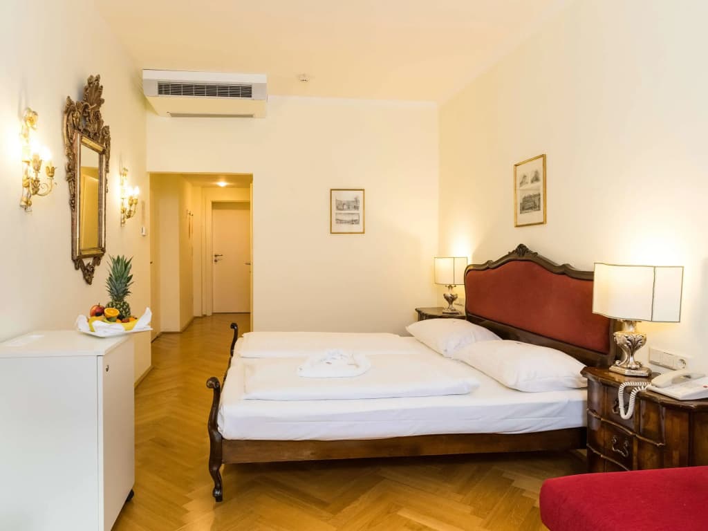 Hotel Royal - photo 2