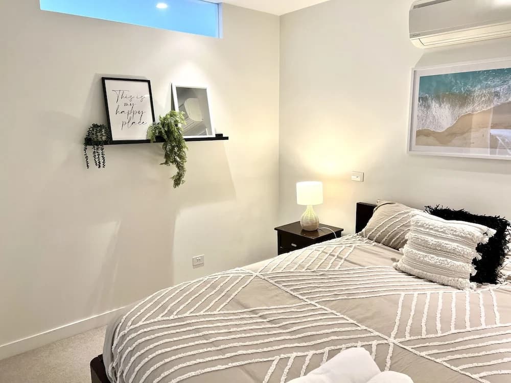 Readyset Apartment on Emerald - photo 5