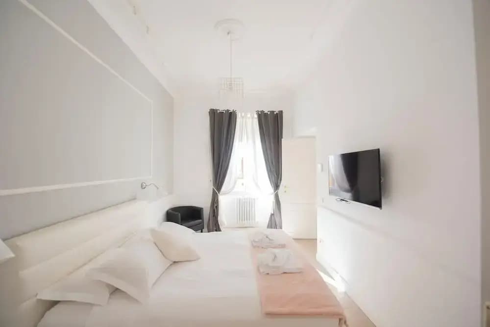 Vatican Beautiful 2Br Apartment - photo 5