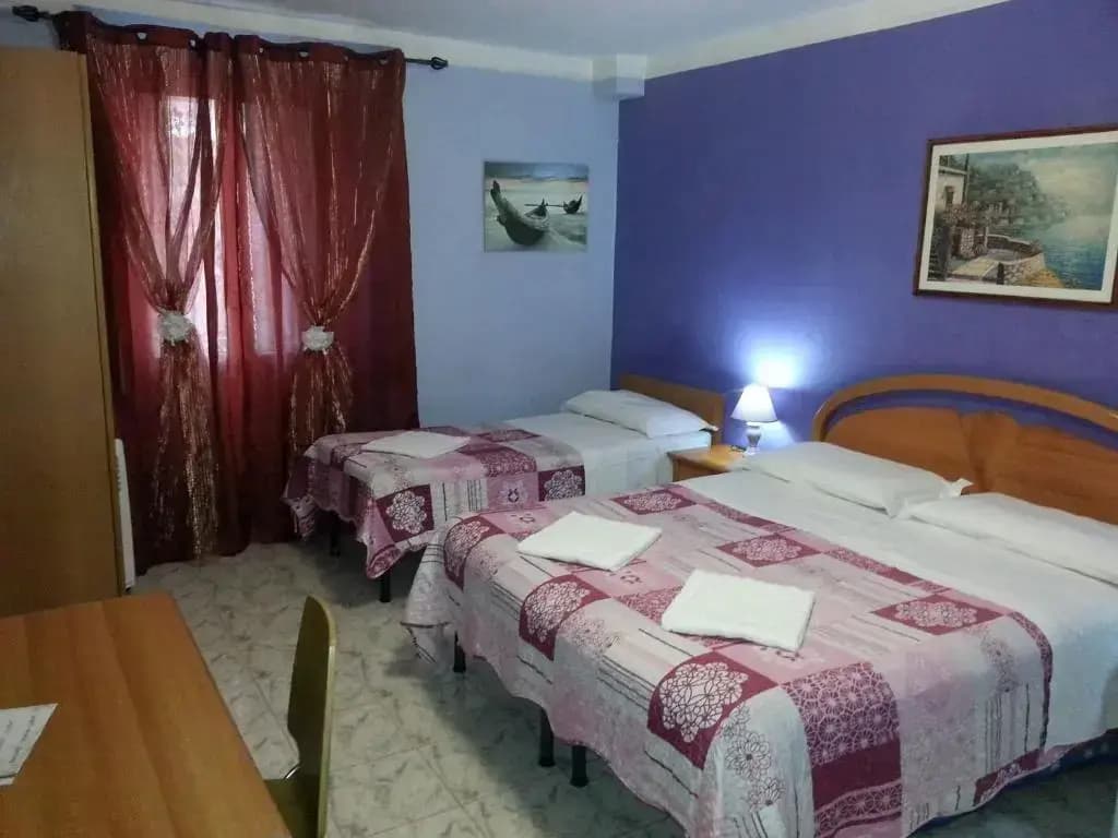 Roxena House - main photo