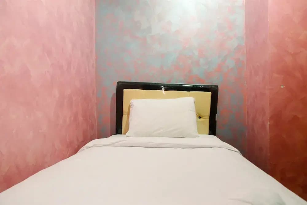 Comfortable 2 Bedrooms @ Titanium Square Apartment - photo 3