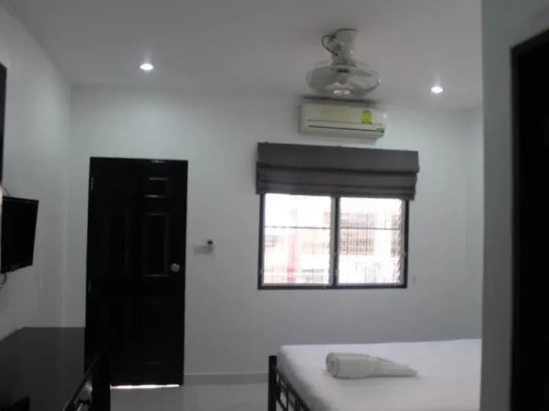 Max Guesthouse - photo 3