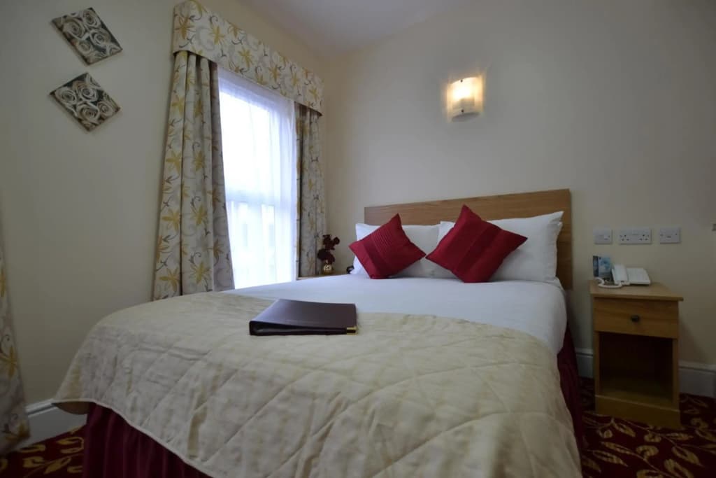 Best Western Greater London Hotel - photo 7