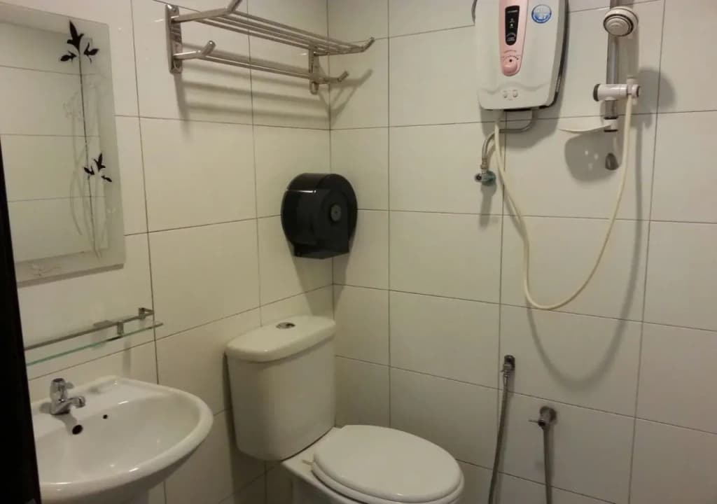 Rainbow Hotel - photo 9